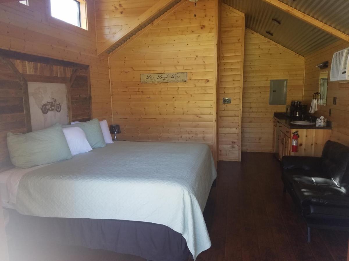 Al'S Hideaway Cabin And Rv Space, Llc Pipe Creek Zewnętrze zdjęcie